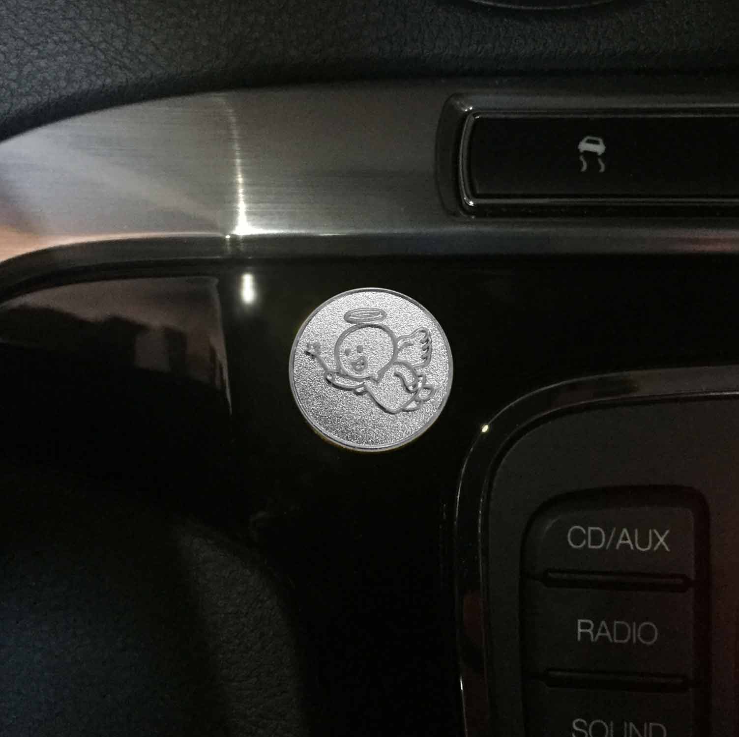Schutzengel Magic Paul Auto-Magnet als Glücksbringer | Farbe silber | Anbringung im Cockpit | designed by atalantes spirit®